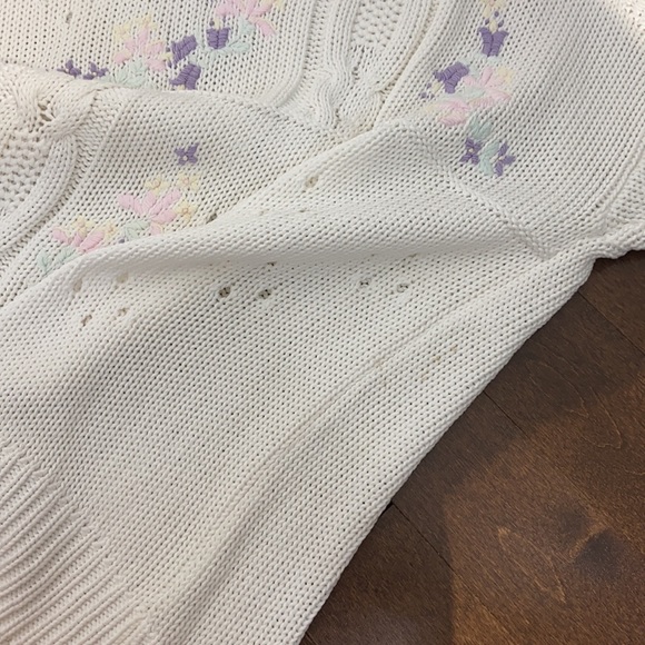 Vintage Pastel Floral Embroidered Cable Knit Crewneck Grandma Sweater - Picture 5 of 11